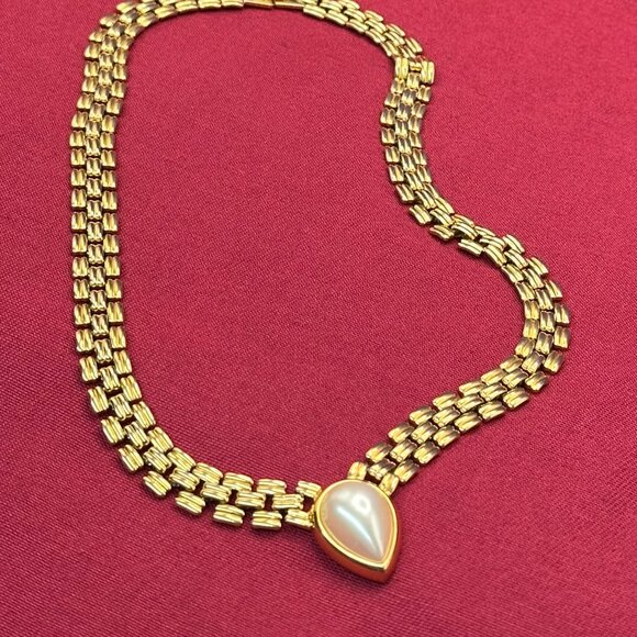 VTG Marvella Gold-Tone Chain Faux Pearl Accent Choker Necklace - Picture 8 of 12